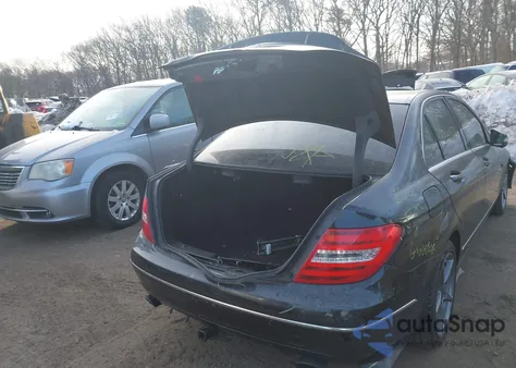 2013 Mercedes-Benz C 300 Luxury 4Matic from USA, damaged, VIN WDDGF8AB2DA819092